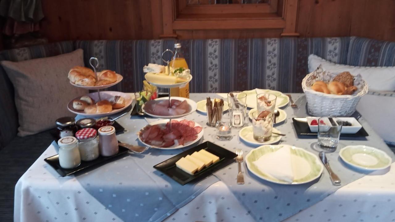 Fuermesli Appartements Lech am Arlberg Ruang foto