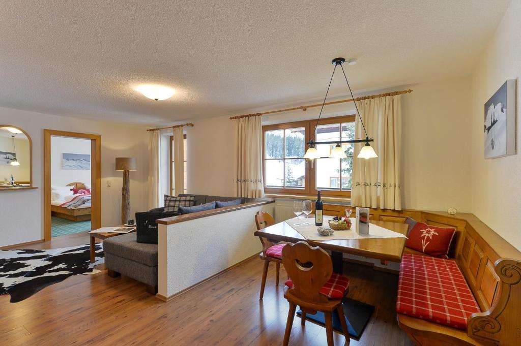 Fuermesli Appartements Lech am Arlberg Ruang foto